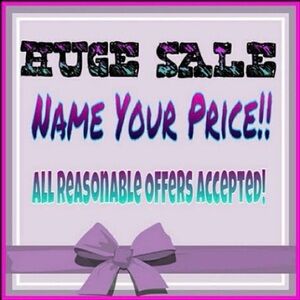 ‼️ Closet BLOWOUT! Find a way to save! Offers on items $15 or more Considered‼️